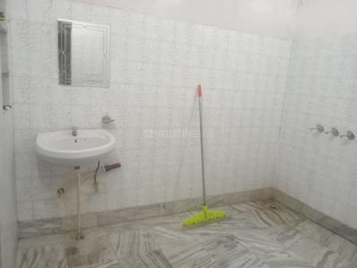 Bathroom Image of 3600 Sq.ft 5 BHK Independent House for rent in Shyam Nagar Ext C Block, Kankha Ki Dhani Jaipur for Rs. 60000