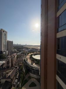 Balcony Image of 1500 Sq.ft 3 BHK Apartment / Flat for rent in Piramal Mahalaxmi, Worli Mumbai for Rs. 290000