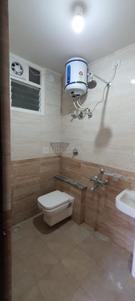 Bathroom Image of 1100 Sq.ft 2 BHK Builder Floor for rent in HSR Layout Bengaluru for Rs. 40000