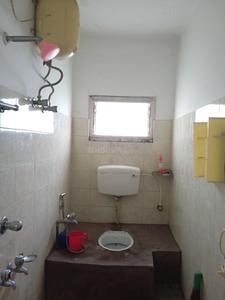 Bathroom Image of 780 Sq.ft 2 BHK Apartment / Flat for rent in Kalyani Nadia for Rs. 12000