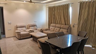 Hall Image of 2150 Sq.ft 3 BHK Apartment / Flat for rent in Experion Capital, Gomti Nagar Lucknow for Rs. 80000