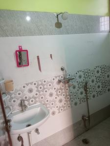 Bathroom Image of 1600 Sq.ft 4 BHK Independent House for rent in Karaundi Varanasi for Rs. 20000