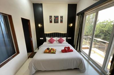 Balcony Image of 4000 Sq.ft 5 BHK Villa for sale in Arsiwalla Villa Lonavala for Rs. 45000000