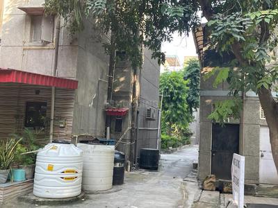 Image of 1100 Sq.ft 3 BHK Apartment / Flat for sale in Star Apartments, Sector 9 Rohini, New Delhi for Rs. 17500000