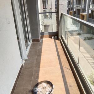 Balcony Image of 1680 Sq.ft 3.5 BHK Apartment / Flat for sale in Smartworld Orchard, Sector 61 Gurgaon for Rs. 30000000