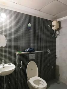 Common Bathroom Image of 1200 Sq.ft 3 BHK Apartment / Flat for rent in Lodha Lakeshore Greens by Lodha Group, Palava Phase 2 Thane for Rs. 23000