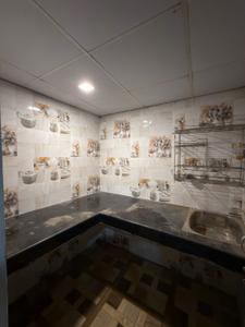 Kitchen Image of 800 Sq.ft 1 BHK Builder Floor for rent in Karaundia Ayodhya for Rs. 5500