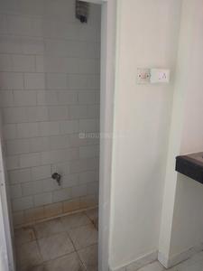 Bathroom Image of 2000 Sq.ft 4 BHK Apartment / Flat for rent in Aluva Kochi for Rs. 28500