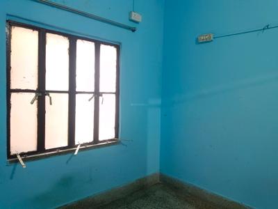 Bedroom Image of 800 Sq.ft 2 BHK Builder Floor for rent in Tollygunge Kolkata for Rs. 10000