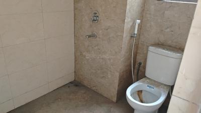 Bathroom Image of 930 Sq.ft 2 BHK Apartment / Flat for rent in Siddha Eden Lakeville, Baranagar Kolkata for Rs. 23000