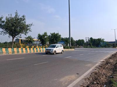 Image of 1800 Sq.ft Residential Plot / Land for sale in Sector 79, Noida for Rs. 30210000