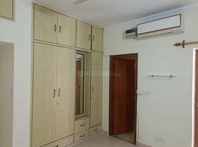 Bedroom Image of 2200 Sq.ft 3 BHK Apartment / Flat for rent in DDA Sector Pocket B C, Vasant Kunj New Delhi for Rs. 85000