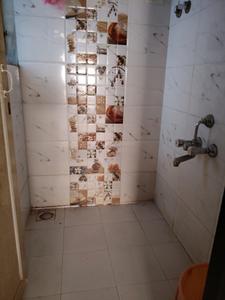 Common Bathroom Image of 650 Sq.ft 1 BHK Apartment / Flat for rent in Kharghar Navi Mumbai for Rs. 18000