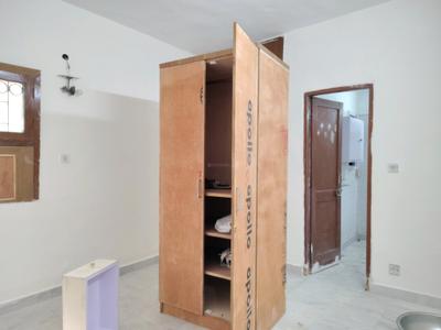 Bedroom Image of 2200 Sq.ft 3 BHK Apartment / Flat for rent in DDA Flats Vasant Kunj, Vasant Kunj New Delhi for Rs. 79000