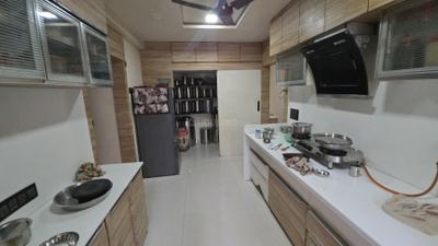Kitchen Image of 2115 Sq.ft 3 BHK Apartment / Flat for sale in Paldi Ahmedabad for Rs. 16000000