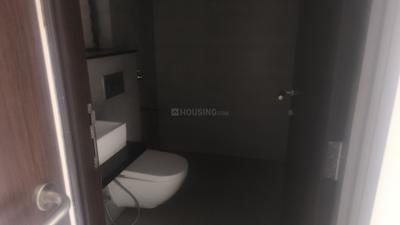 Bathroom Image of 790 Sq.ft 2 BHK Apartment / Flat for sale in Mahindra Alcove, Andheri East Mumbai for Rs. 22000000