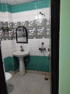 Bathroom Image of 1000 Sq.ft 2 BHK Apartment / Flat for rent in Sector 73 Noida for Rs. 22000