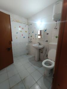 Bathroom Image of 2100 Sq.ft 3.5 BHK Apartment / Flat for sale in CGHS Medinova Apartment, Sector 56 Gurgaon for Rs. 27000000