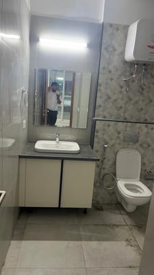 Image of 2385 Sq.ft 4 BHK Apartment / Flat for rent in Wave Veridia, Wave City, Ghaziabad for Rs. 55000