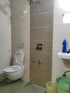 Common Bathroom Image of 920 Sq.ft 2 BHK Apartment / Flat for rent in Kasarvadavali Thane for Rs. 27000