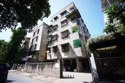 Image of 828 Sq.ft 2 BHK Apartment / Flat for sale in Kankaria, Ahmedabad for Rs. 7800000