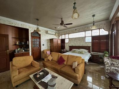 Hall Image of 11000 Sq.ft 5 BHK Apartment / Flat for sale in Sanjaynagar Bengaluru for Rs. 180000000