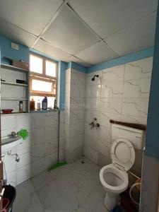 Bathroom Image of 1100 Sq.ft 3 BHK Apartment / Flat for rent in Auric City Homes, Sector 82 Faridabad for Rs. 25000