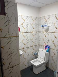 Bathroom Image of 550 Sq.ft 1 BHK Apartment / Flat for sale in SL Apartment, Sector 49 Noida for Rs. 2800000
