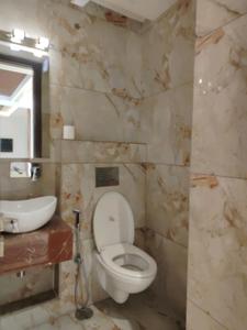 Common Bathroom Image of 4005 Sq.ft 4 BHK Builder Floor for sale in Sector 56 Gurgaon for Rs. 48000000