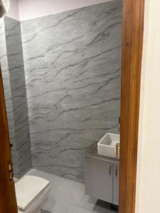 Image of 1090 Sq.ft 3 BHK Builder Floor for sale in Laxmi Nagar, New Delhi for Rs. 12900000