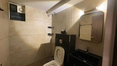 Bathroom Image of 557 Sq.ft 1 BHK Apartment / Flat for rent in Eroor Kochi for Rs. 35000