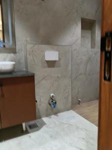 Common Bathroom Image of 1650 Sq.ft 3 BHK Builder Floor for rent in Sector 23 Gurgaon for Rs. 56500
