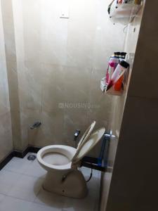 Bathroom Image of 800 Sq.ft 2 BHK Apartment / Flat for rent in Janakpuri New Delhi for Rs. 20000