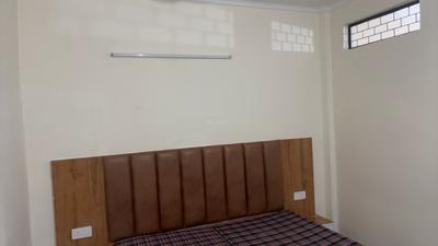 Bedroom Image of 630 Sq.ft 1 BHK Independent House for rent in DLF Phase 3 Gurgaon for Rs. 23000