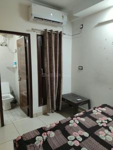 Bedroom Image of 850 Sq.ft 2 BHK Builder Floor for rent in Sector 57 Gurgaon for Rs. 28000