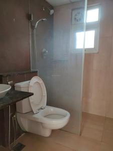 Common Bathroom One Image of 1400 Sq.ft 3 BHK Apartment / Flat for rent in Prestige Bella Vista, Iyyappanthangal Chennai for Rs. 50000