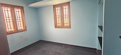 Bedroom Image of 900 Sq.ft 2 BHK Independent House for rent in Kumbakonam Thanjavur for Rs. 9000