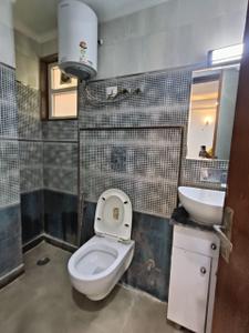Bathroom Image of 1000 Sq.ft 2 BHK Builder Floor for sale in Swaraj Homes RWA Malaviya Nagar, Malviya Nagar New Delhi for Rs. 20500000