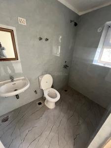 Bathroom Image of 1350 Sq.ft 3 BHK Apartment / Flat for rent in Jaypee Aman, Sector 151 Noida for Rs. 19700