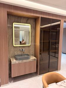 Visionnair Bathroom Three 4