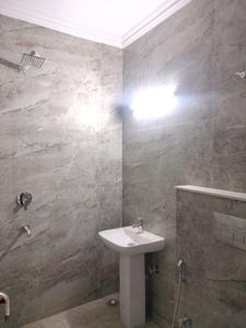 Common Bathroom Image of 1125 Sq.ft 3 BHK Builder Floor for sale in RPS Palm Drive, Sector 88 Faridabad for Rs. 11000000