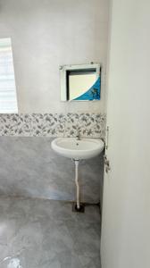 Bathroom Image of 950 Sq.ft 2 BHK Apartment / Flat for rent in Kothrud Pune for Rs. 35000
