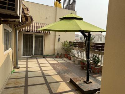 Balcony Image of 4500 Sq.ft 4 BHK Penthouse for sale in Amrapali Silicon City, Sector 76 Noida for Rs. 50000000