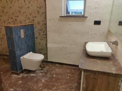Bathroom Image of 5000 Sq.ft 4 BHK Villa for rent in Aditya Empress Towers, Shaikpet Hyderabad for Rs. 280000