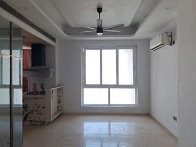 Dining Area Image of 2500 Sq.ft 3 BHK Apartment / Flat for sale in Mahagun Mezzaria, Sector 78 Noida for Rs. 43000000