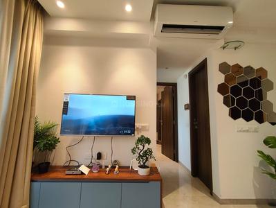 Hall Image of 650 Sq.ft 1 BHK Apartment / Flat for sale in Hiranandani Regent Hill A B C D And E Wing, Powai Mumbai for Rs. 17400000