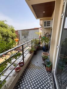 Balcony Image of 1400 Sq.ft 3 BHK Apartment / Flat for sale in Govind Nagar Railway Colony Kanpur for Rs. 6800000
