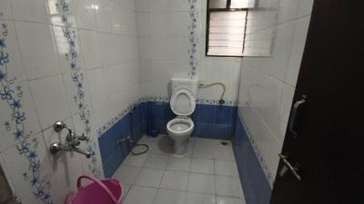 Ramesh Hermes Drome Bathroom One 4