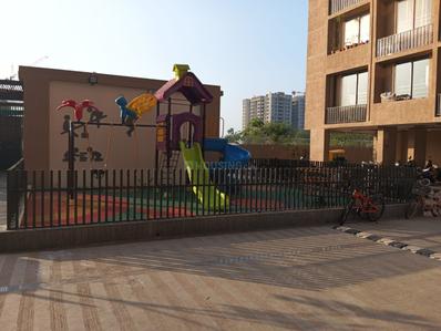 Image of 1200 Sq.ft 2 BHK Apartment / Flat for rent in Zaveri Greens, Ghuma, Ahmedabad for Rs. 20000
