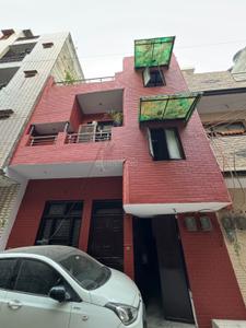 Image of 150 Sq.ft 2 BHK Independent House for rent in Nangloi, New Delhi for Rs. 9000